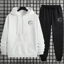 New men's sportswear set: urban, casual and fashionable, suitable for wearing at home and outdoors in autumn and winter.